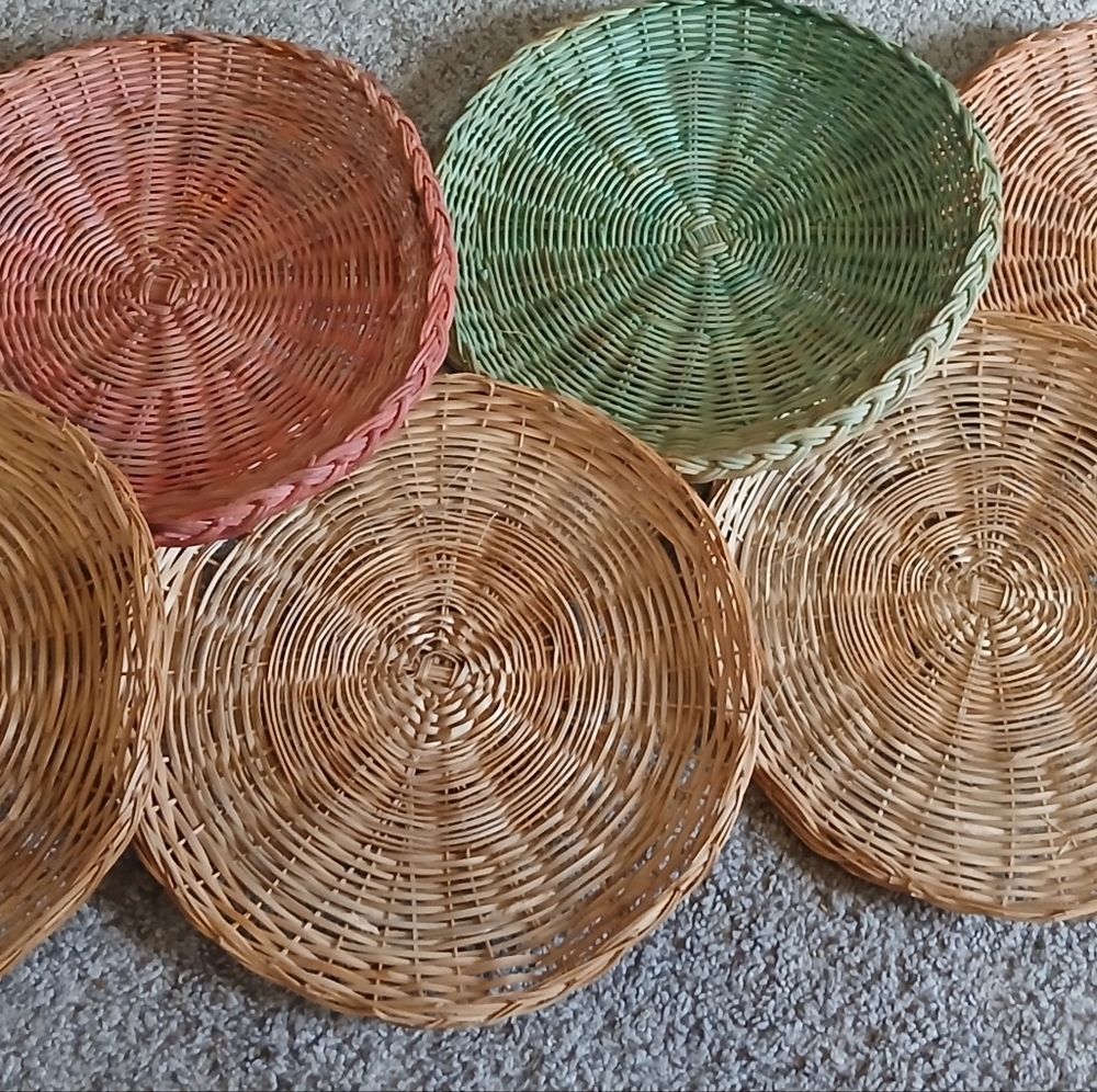 Set Of 6 Multicolor Boho Wicker Plate Holders